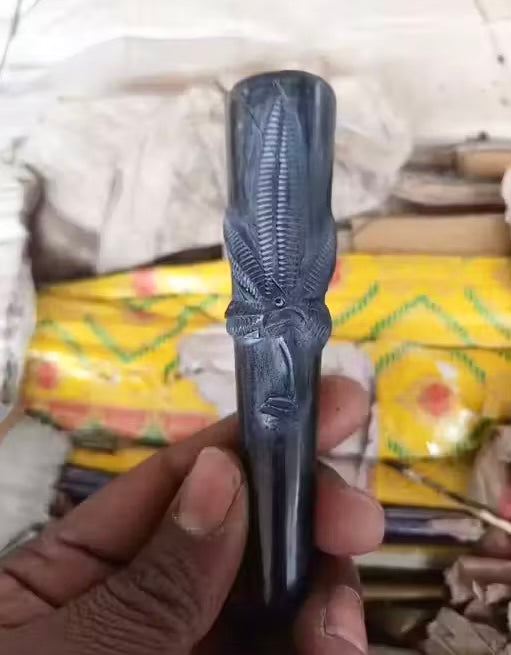 Weed designed Chillum pipe